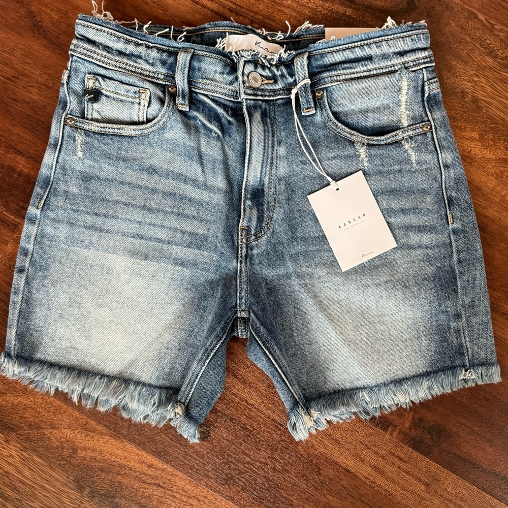 Kancan women’s jean shorts new with tags